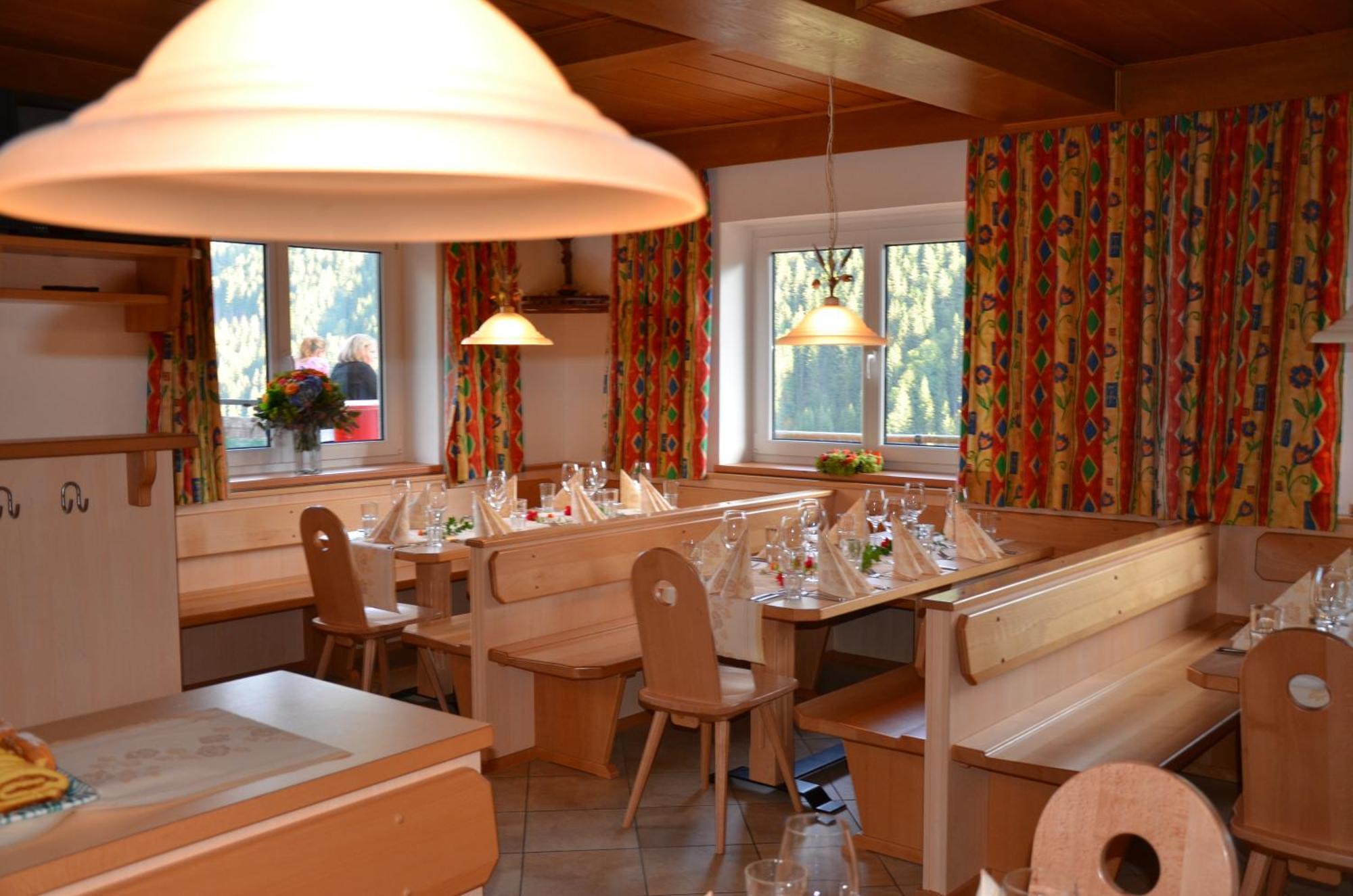 Ski In-Ski Out - Gaestehaeuser Saalbach-Hinterglemm - Wallegghof Christianhof المظهر الخارجي الصورة