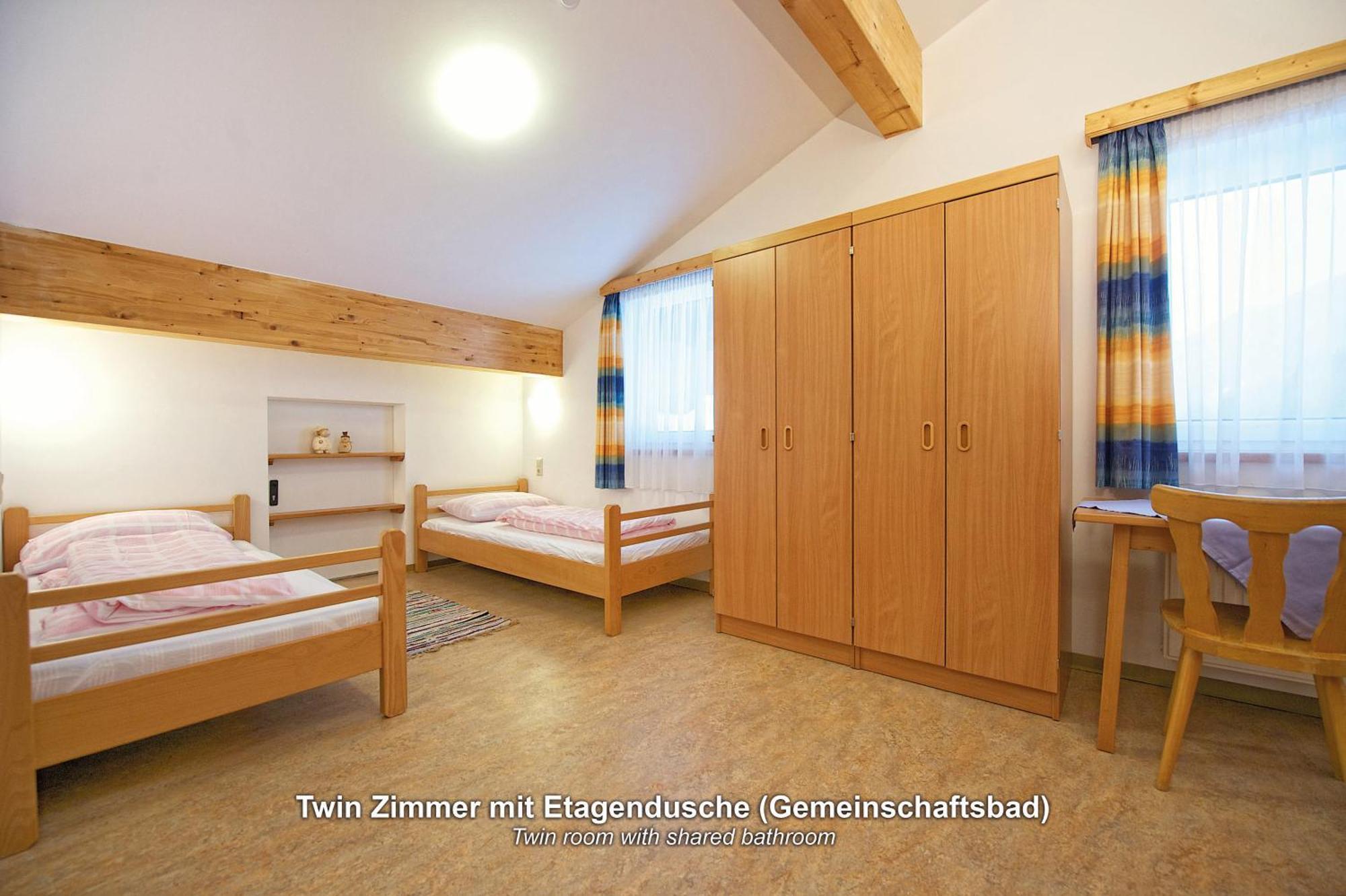 Ski In-Ski Out - Gaestehaeuser Saalbach-Hinterglemm - Wallegghof Christianhof الغرفة الصورة